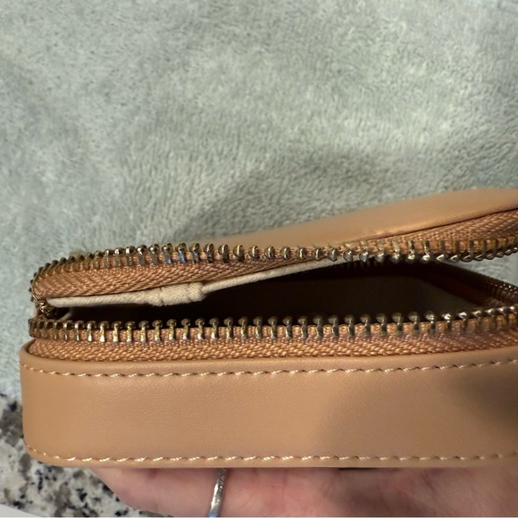 Quince Leather Travel Jewelry Case - Picture 5 of 7